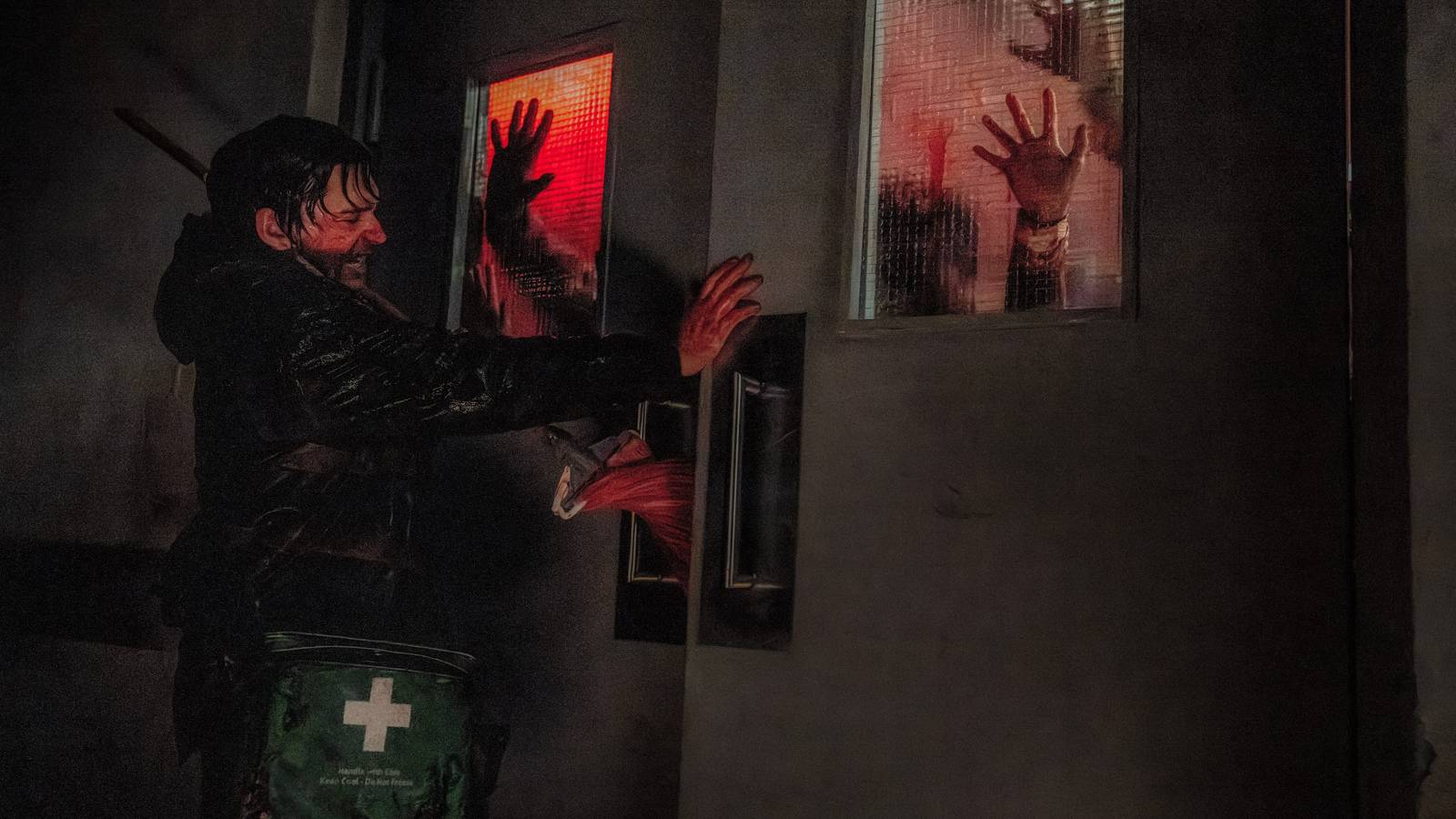 “Resident Evil”: Reboot ganha primeiro trailer e aposta no terror psicológico